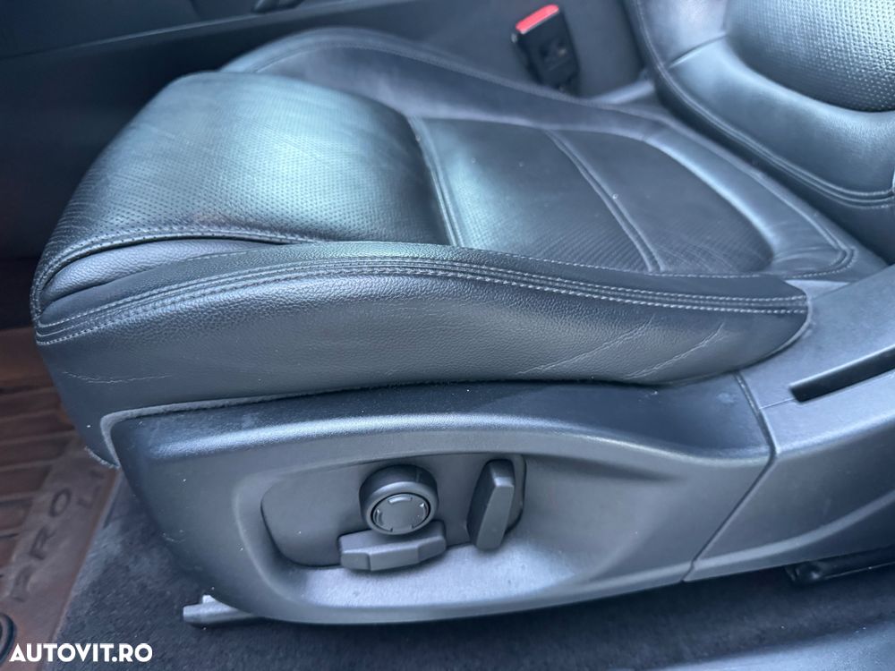 Jaguar F-Pace 20d Aut. R-Sport - 18