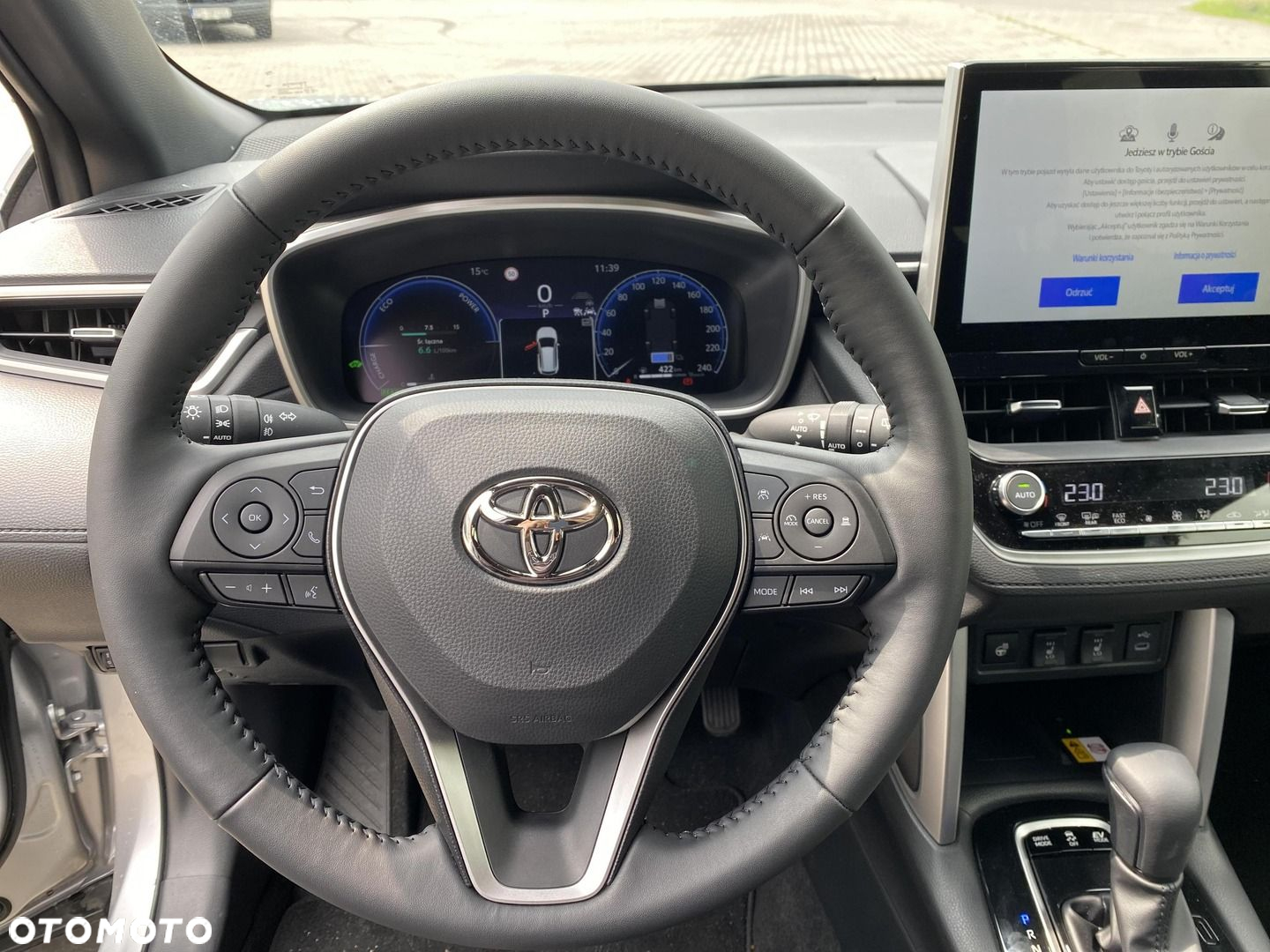 Toyota Corolla Cross - 18