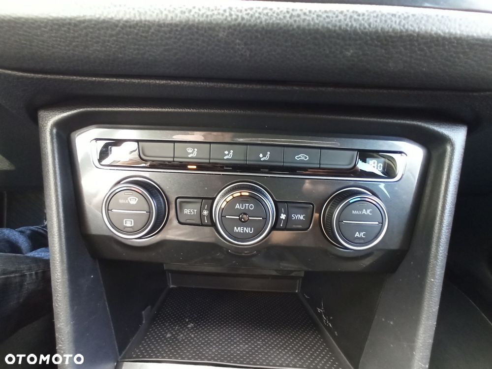 Volkswagen Tiguan - 15