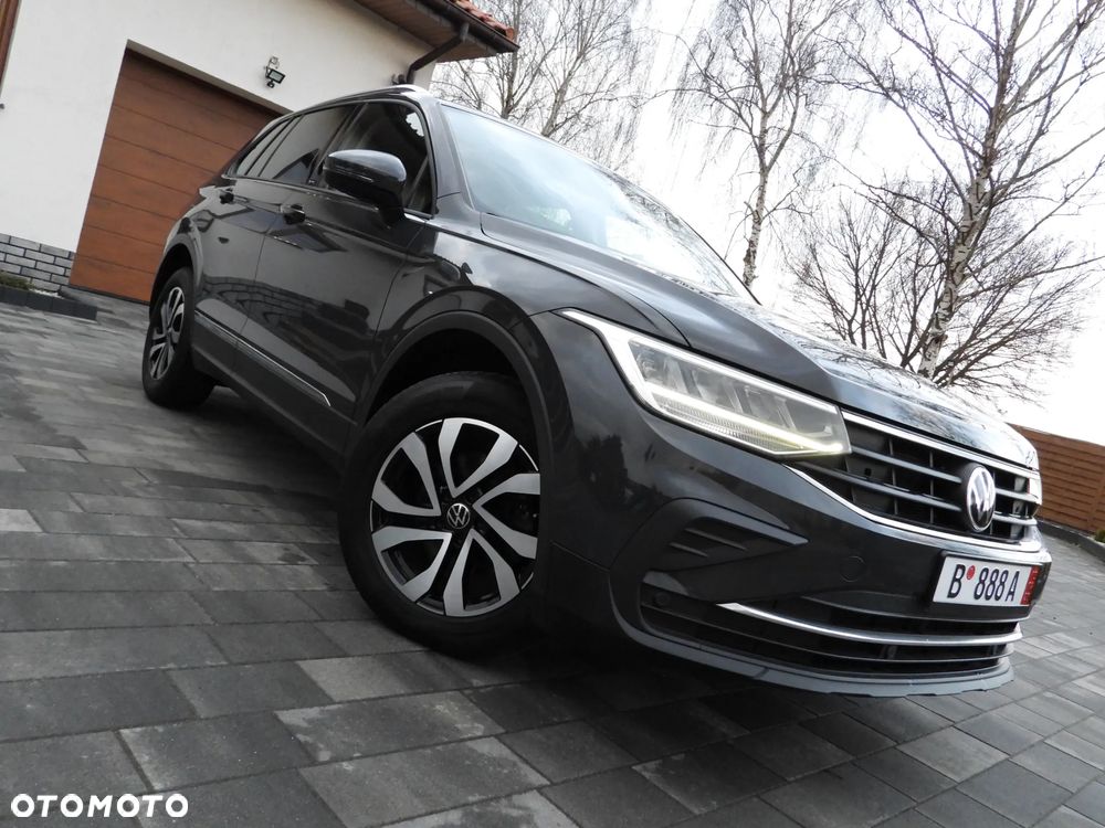 Volkswagen Tiguan - 2