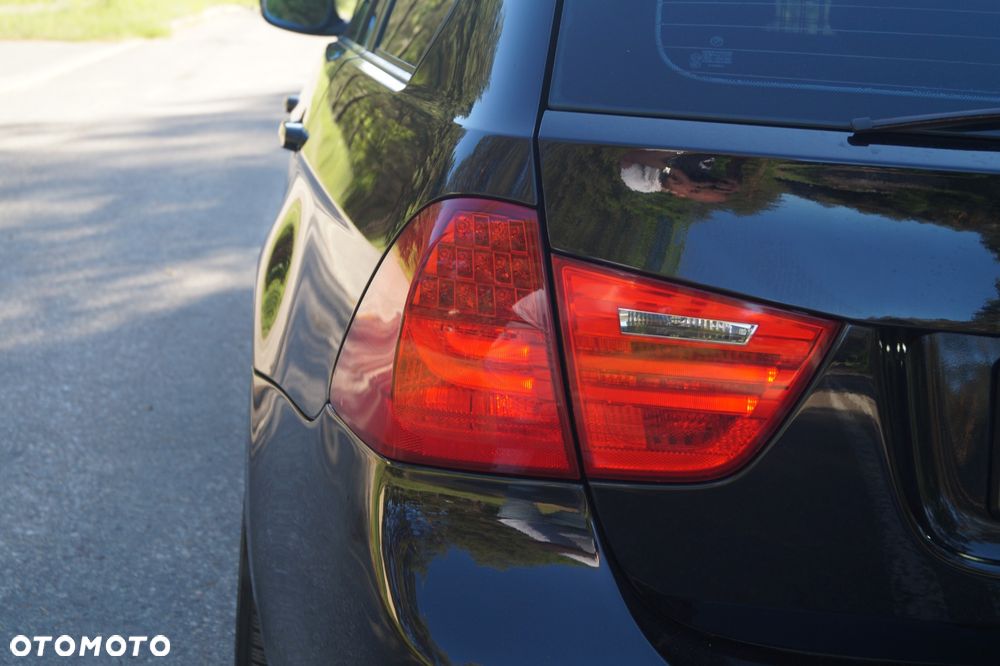BMW Seria 3 320d - 16