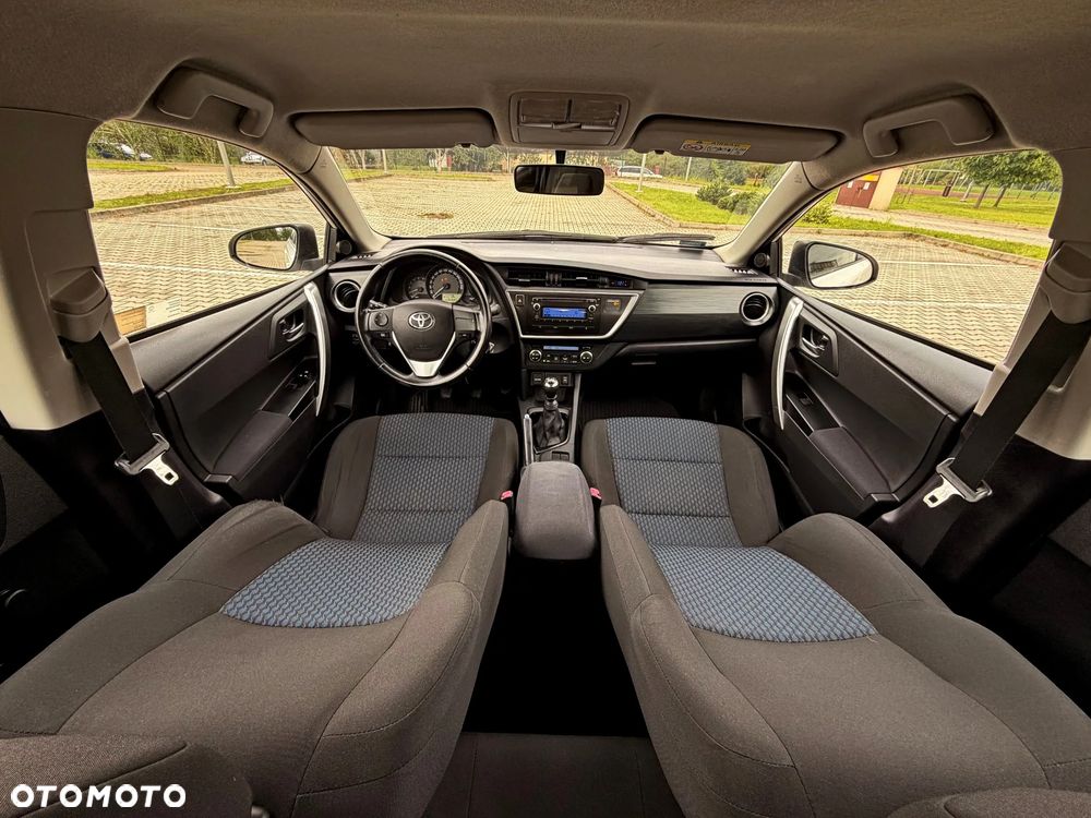 Toyota Auris 1.4 D-4D Premium Comfort - 7
