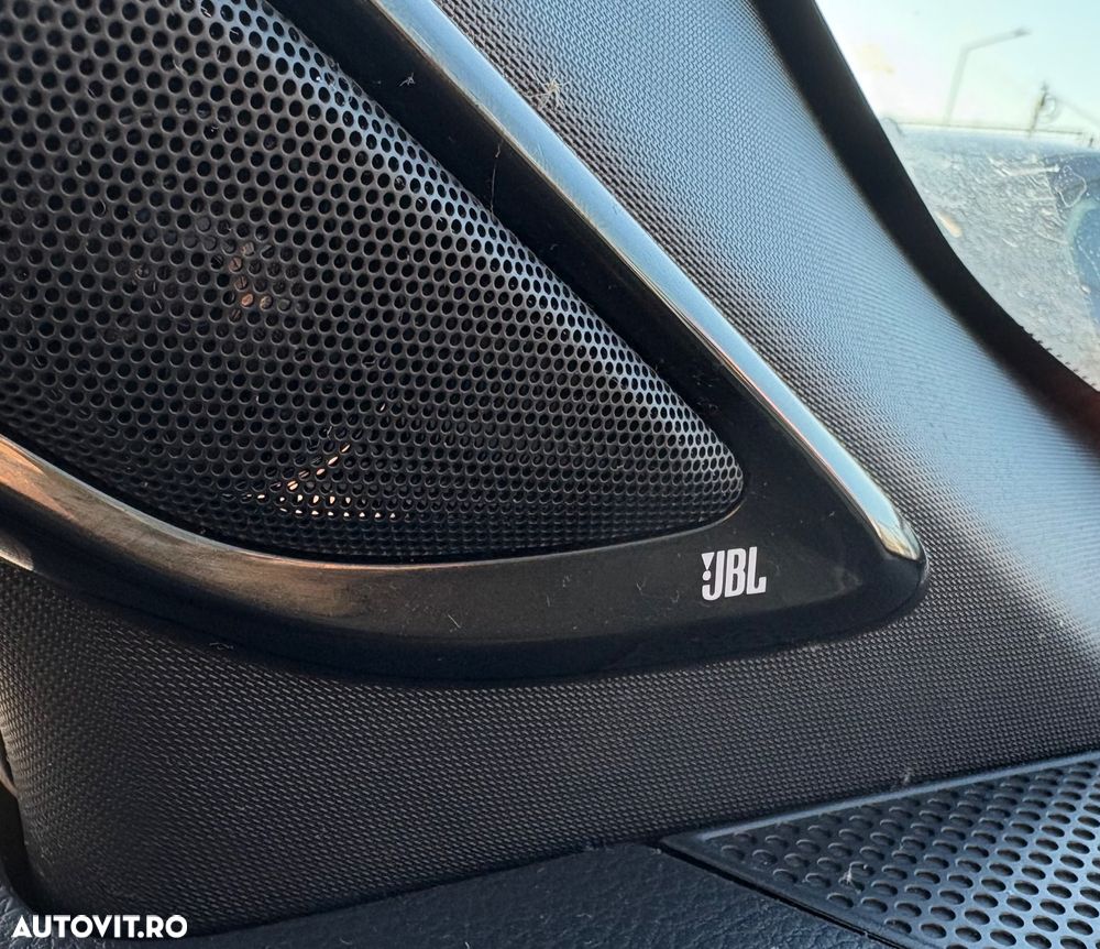 Toyota C-HR 2.0 HSD 184 CP 4x2 CVT Classy Bi-Tone - 7