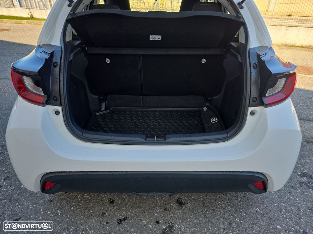 Toyota Yaris 1.5 HDF Comfort Plus - 13