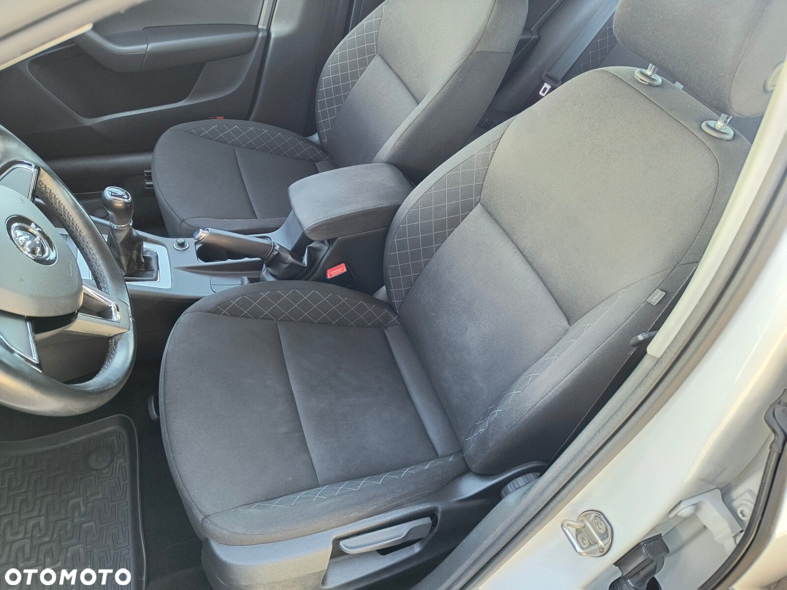Skoda Octavia 1.5 TSI ACT Active - 17
