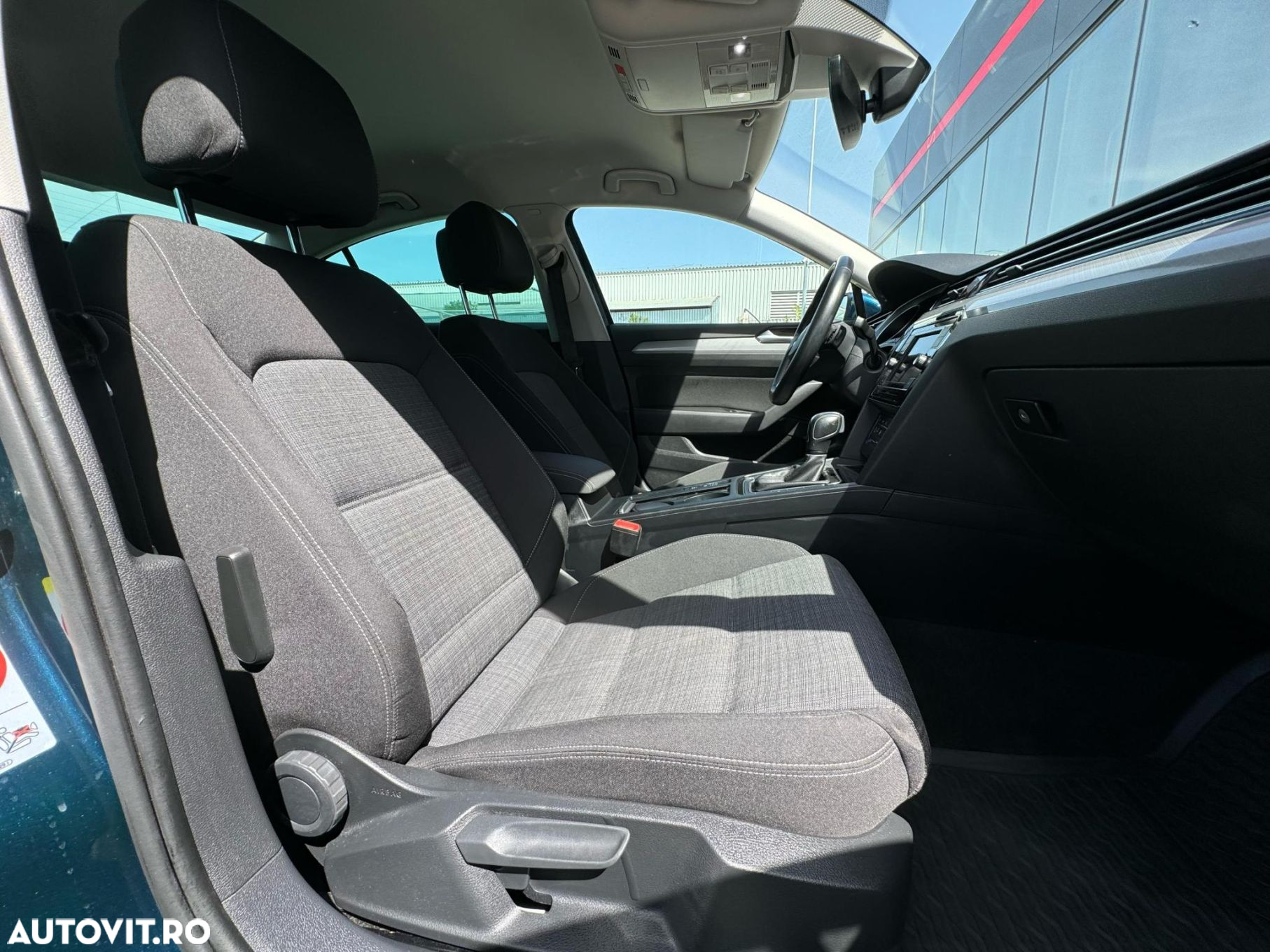 Volkswagen Passat 2.0 TDI DSG Comfortline - 16