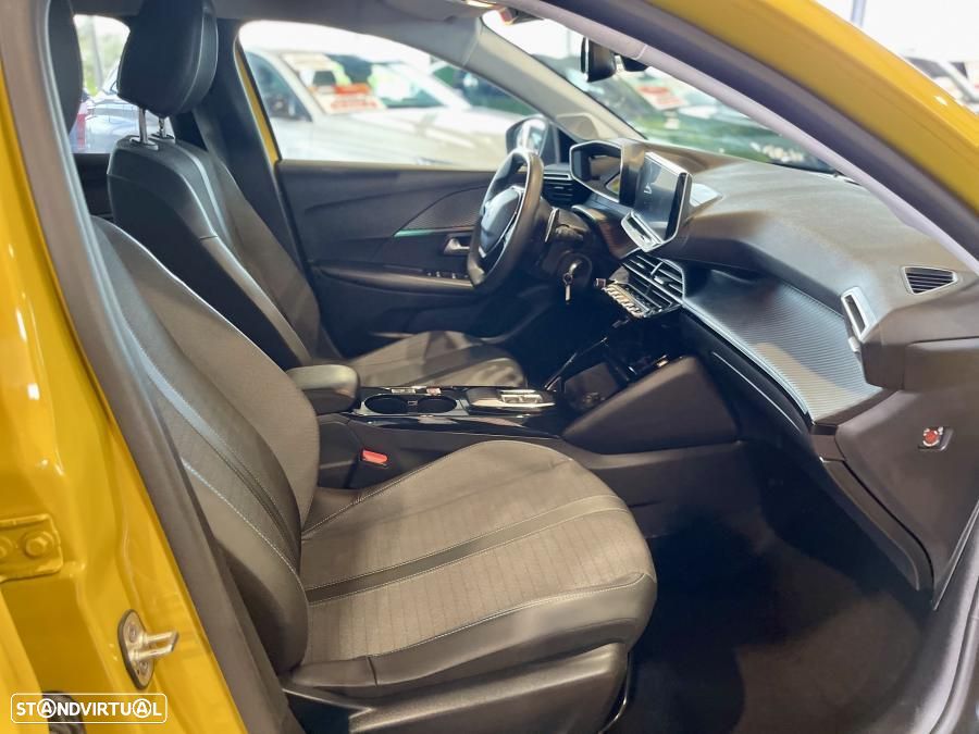 Peugeot 208 1.2 PureTech Allure Pack EAT8 - 28