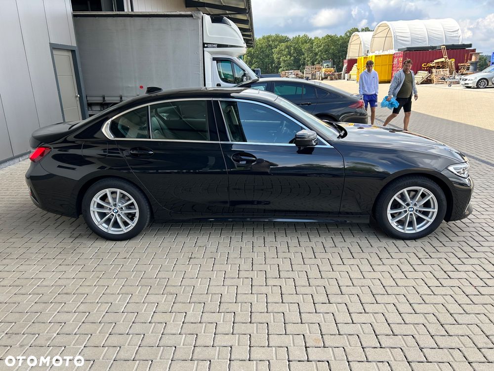 BMW Seria 3 320d MHEV Luxury Line - 14