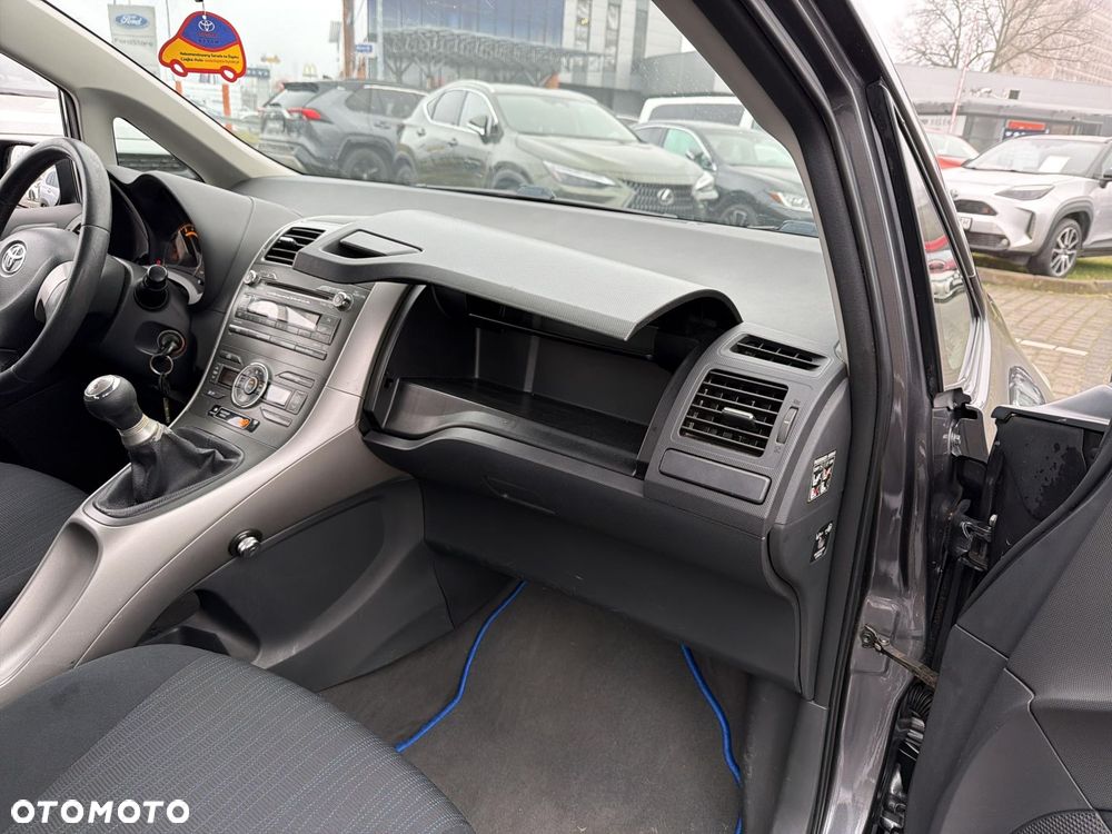 Toyota Auris 1.6 VVT-i Premium - 19