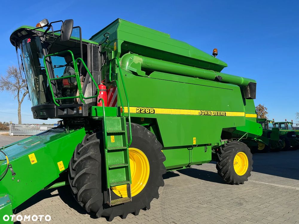 John Deere 2266 - 7