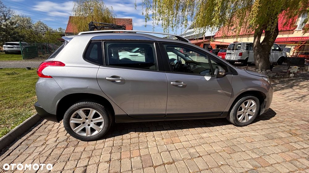 Peugeot 2008 1.6 e-HDi Allure S&S - 11