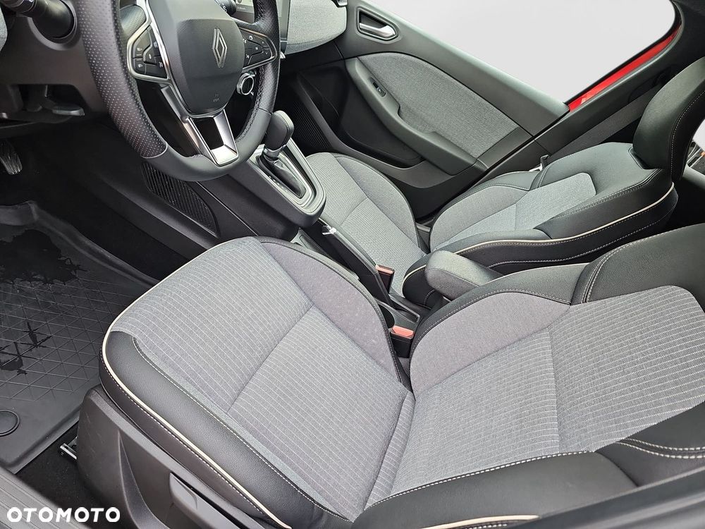Renault Clio - 10