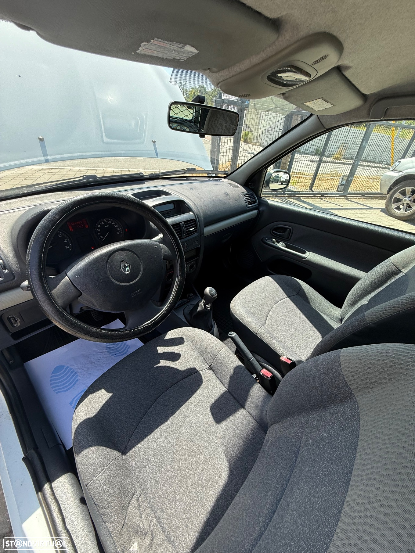 Renault clio van diesel 2 lugares comercial - 17