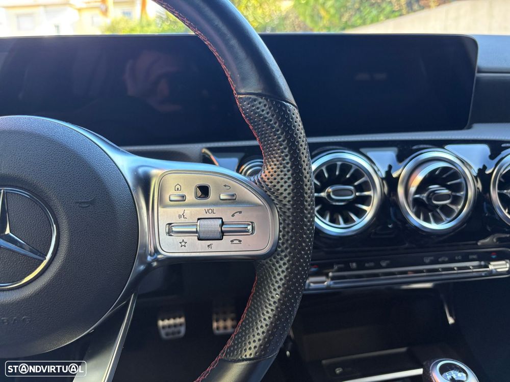 Mercedes-Benz A 200 AMG Line - 35