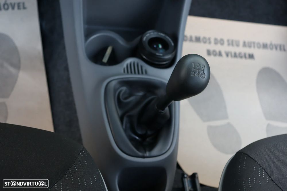 Peugeot 107 1.0 Trendy - 13