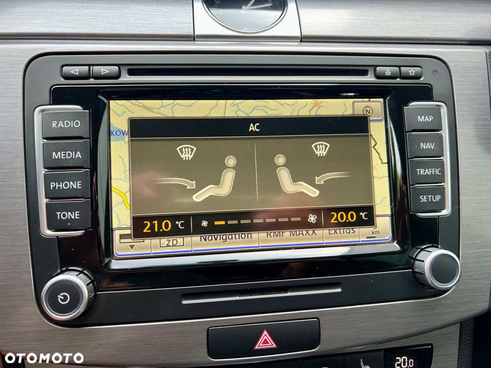 Volkswagen Passat 2.0 TDI 4Mot Highline DSG - 26