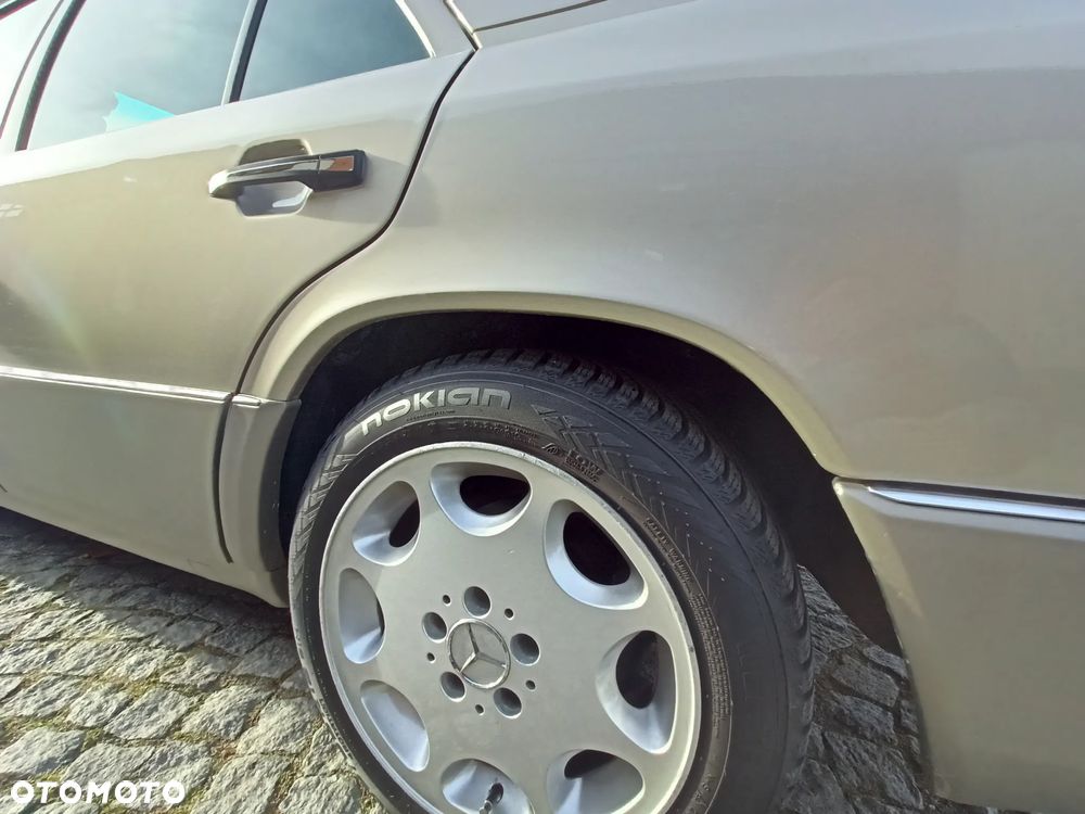 Mercedes-Benz W124 (1984-1993) - 15