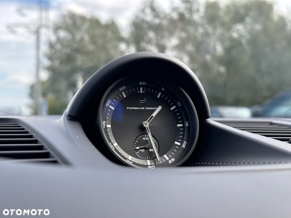 Porsche Panamera Turbo S E-Hybrid PHEV - 18