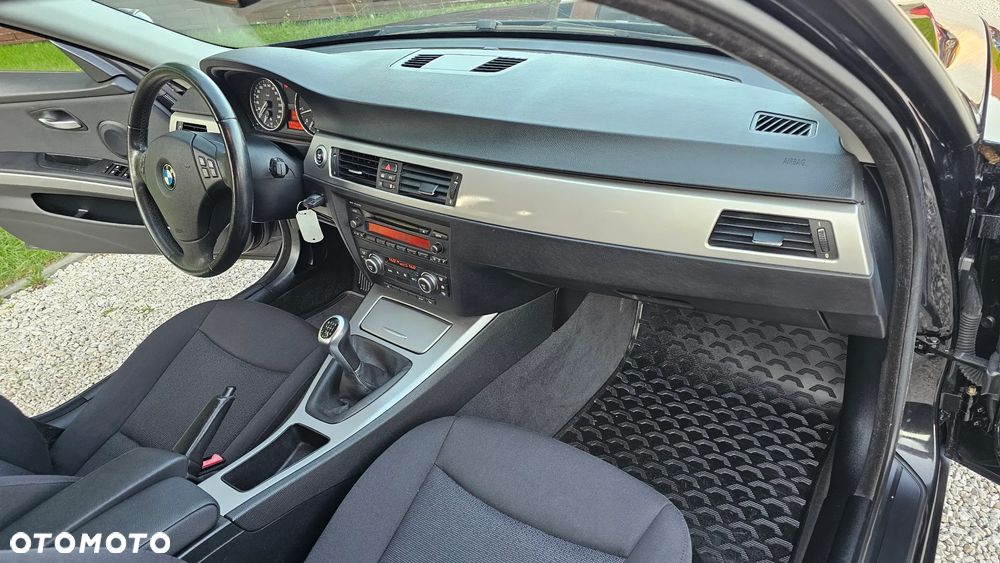 BMW Seria 3 318i Edition Lifestyle - 13