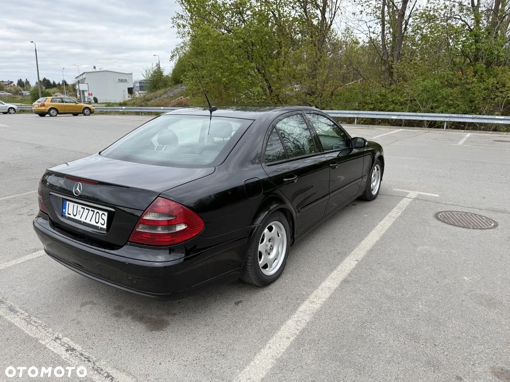 Mercedes-Benz Klasa E 200 CDI Classic - 4