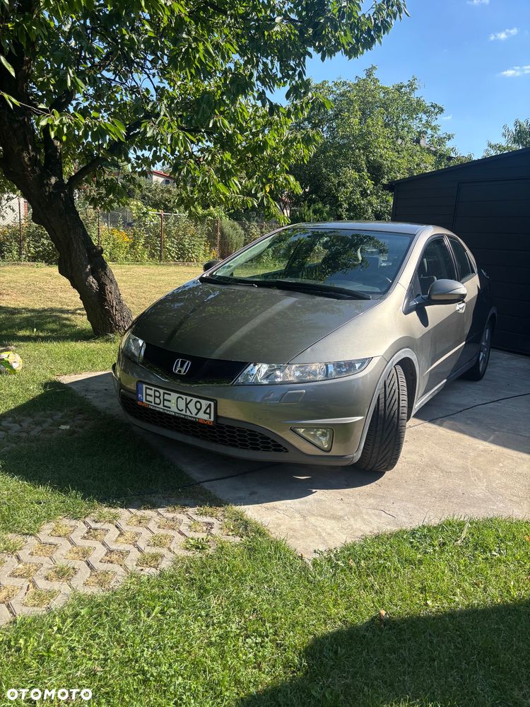 Honda Civic 1.8 Executive - 3