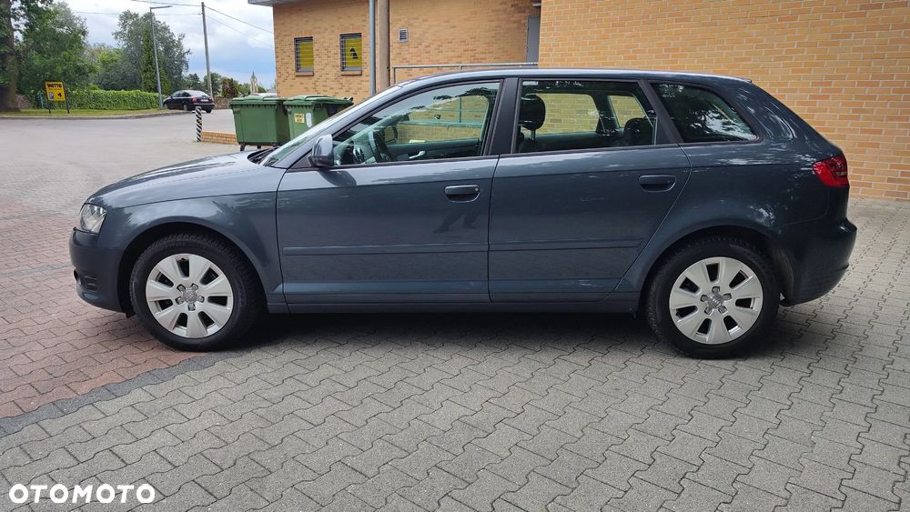 Audi A3 Sportback 1.6 Attraction - 4