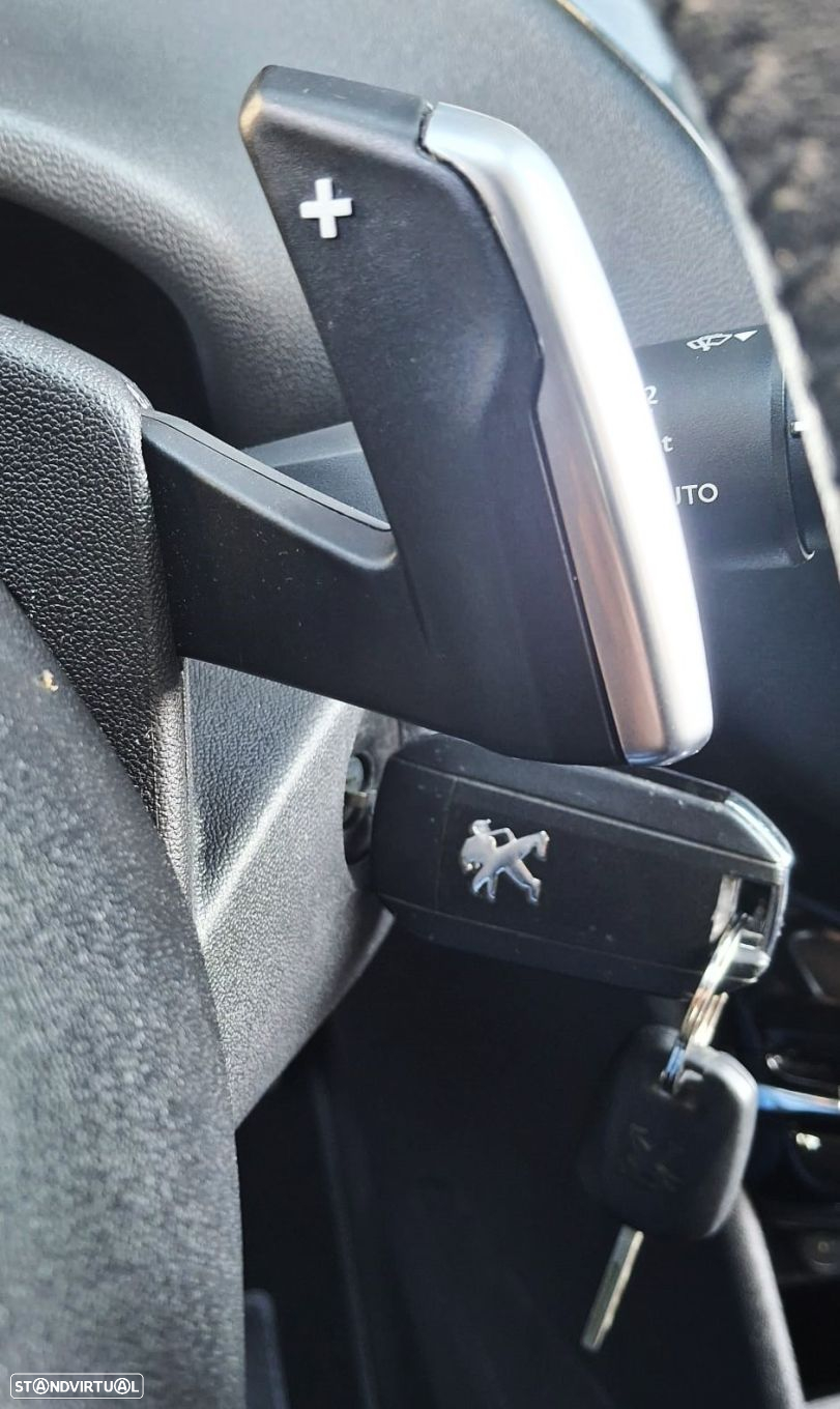 Peugeot 208 1.6 e-HDi Allure 2-Tronic - 19