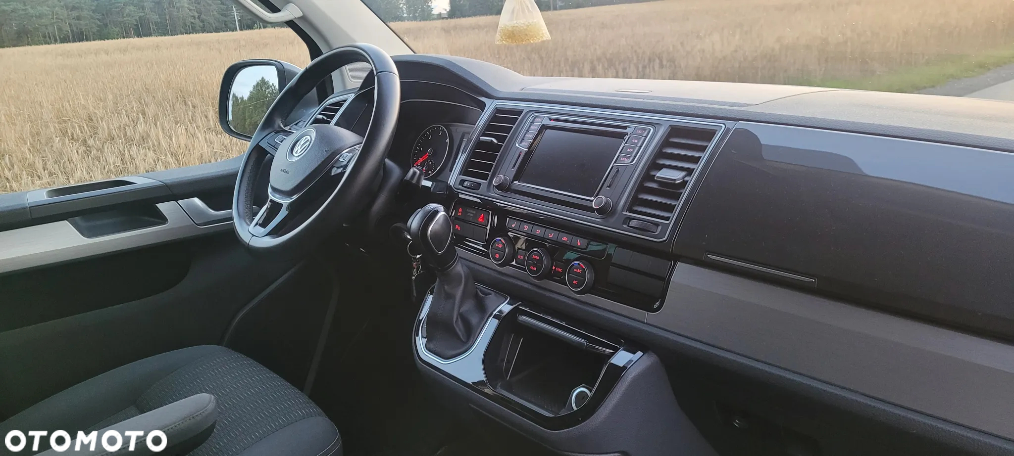 Volkswagen Multivan - 4