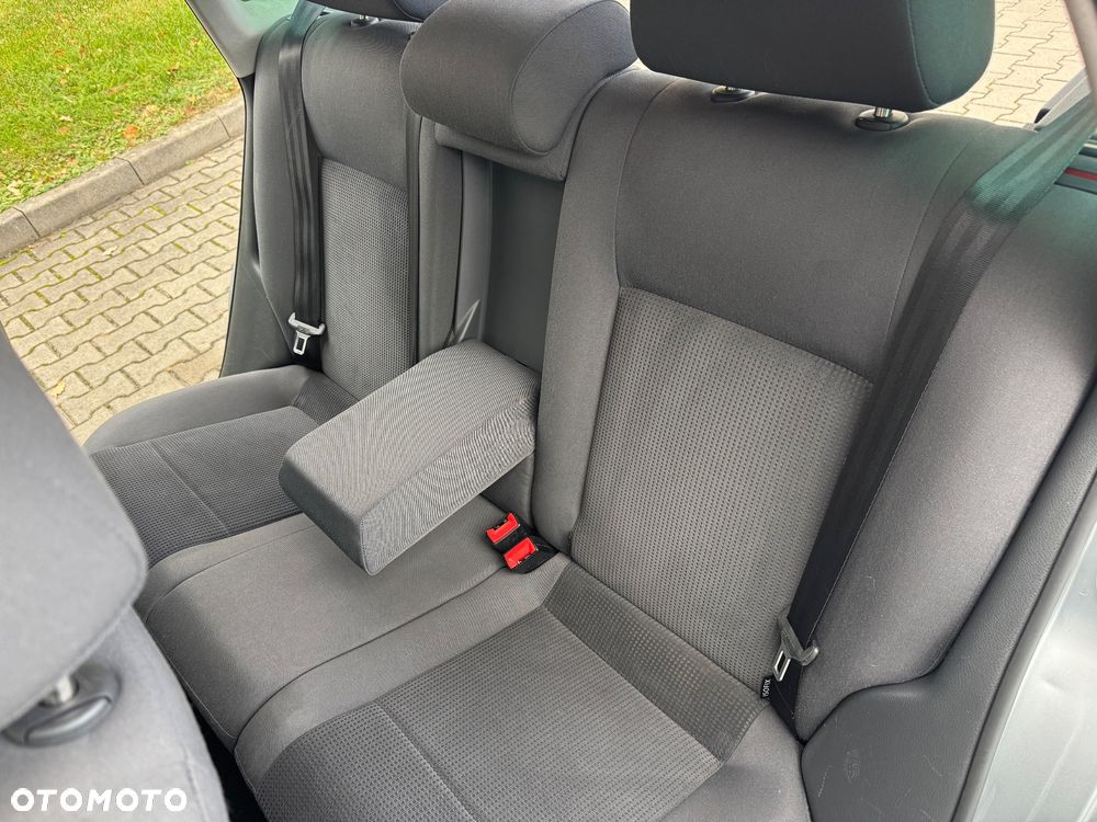 Volkswagen Polo - 27