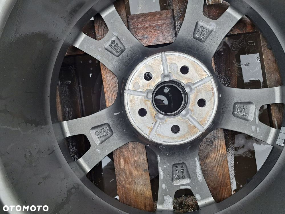 Oryg. Maserati Levante 9j 20 670044701 4840 - 2