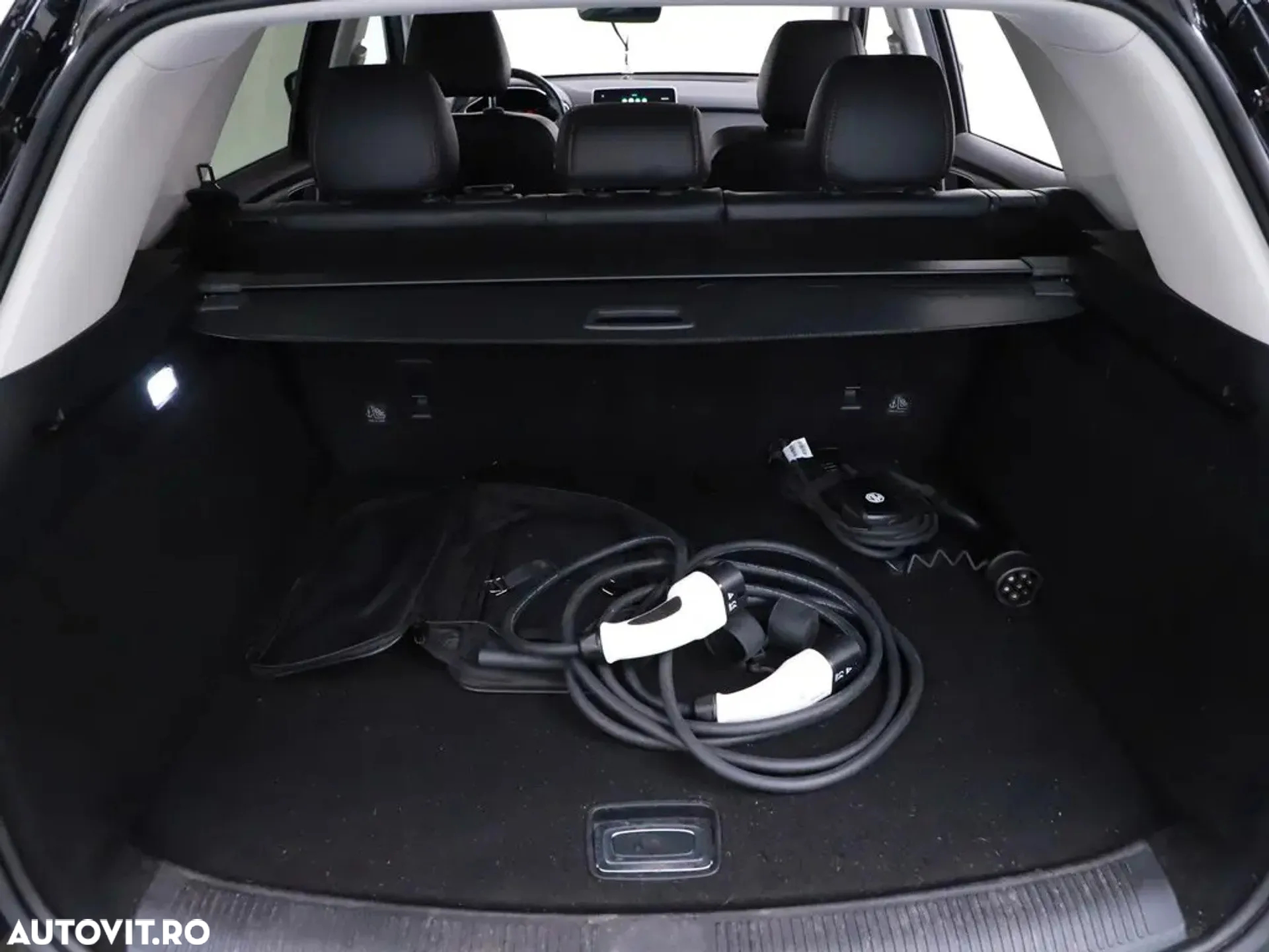MG EHS 1.5T-GDI PHEV Luxury - 11