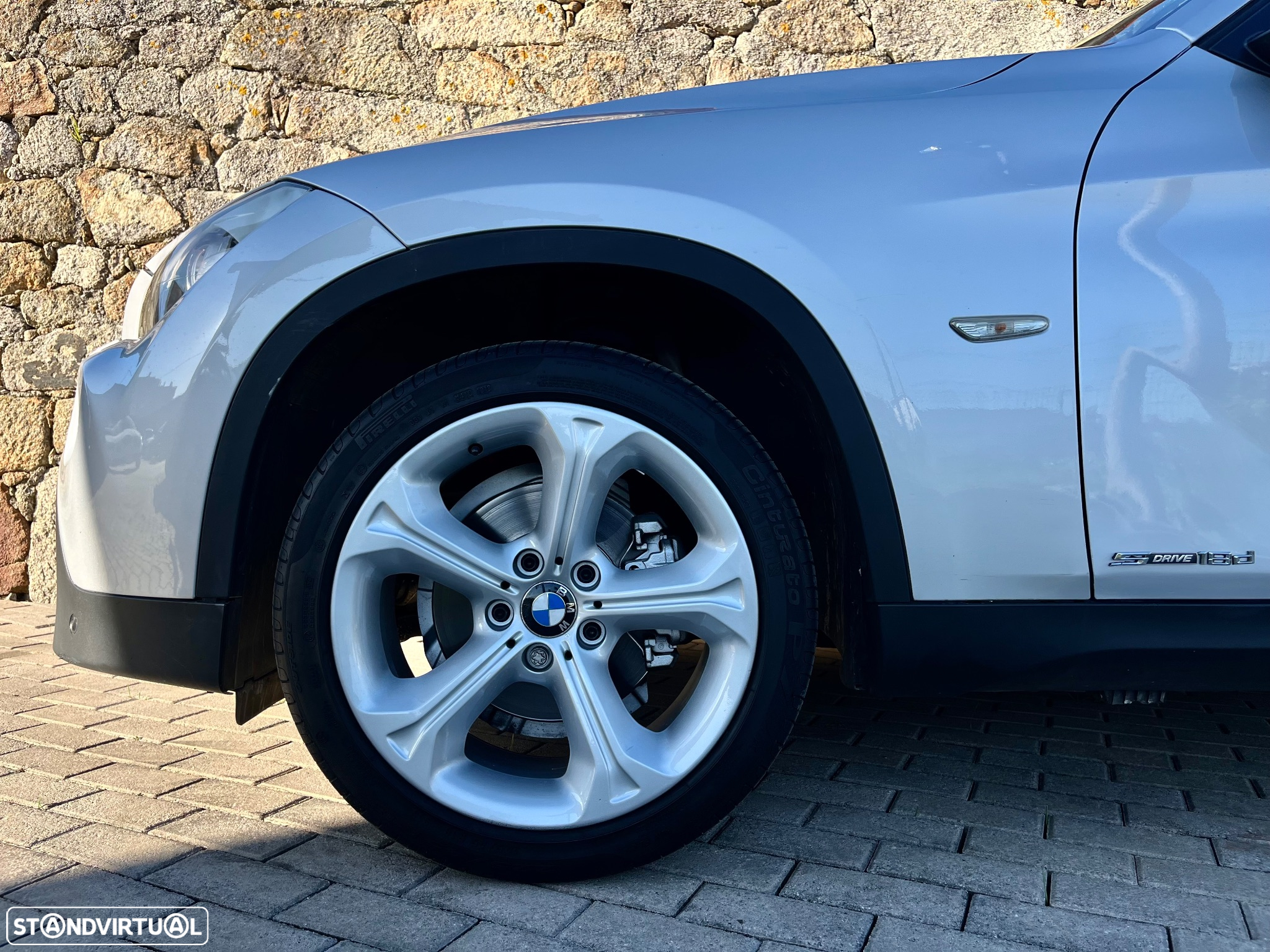 BMW X1 18 d sDrive - 32