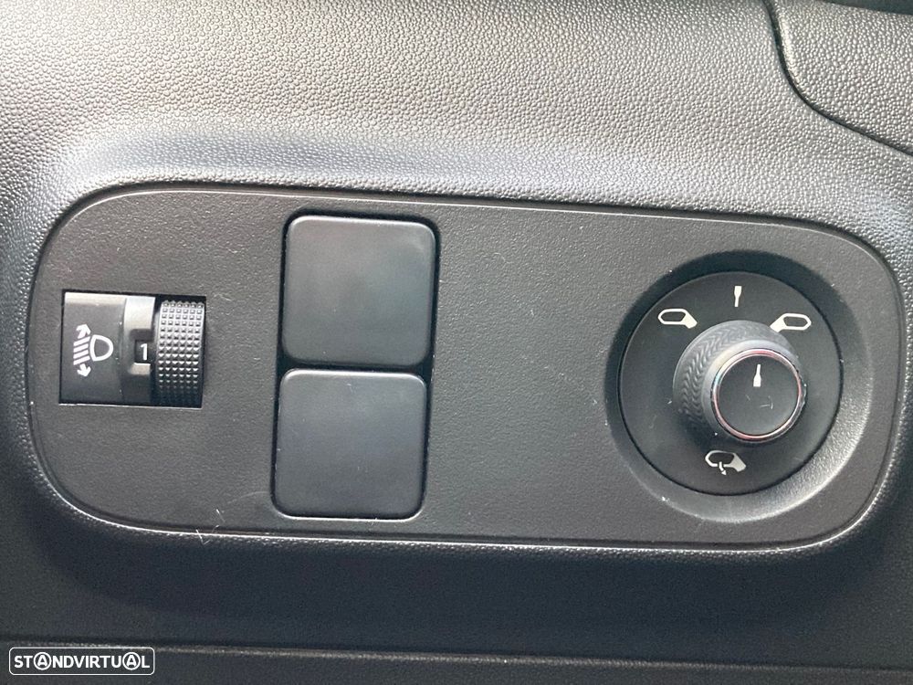 Citroën C3 1.2 PureTech C-Series - 14