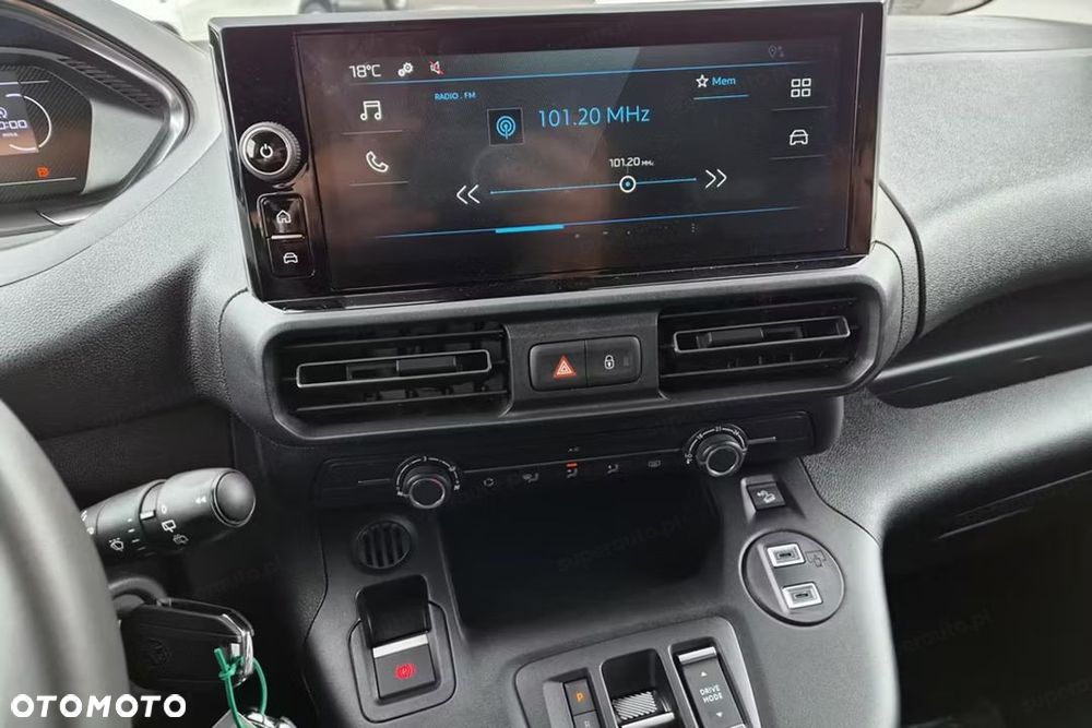 Peugeot Partner Van XL L2H1 EAT8 1.5 130KM - 11