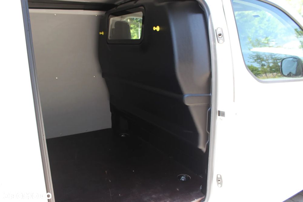 Opel Vivaro - 23