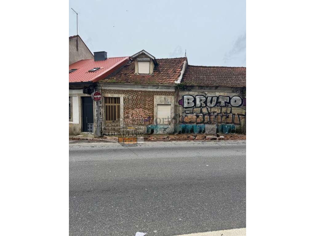 TERRENO PARA INVESTIMENTO EM PARANHOS- CIRCUNVALAÇÃO - Grande imagem: 3/23