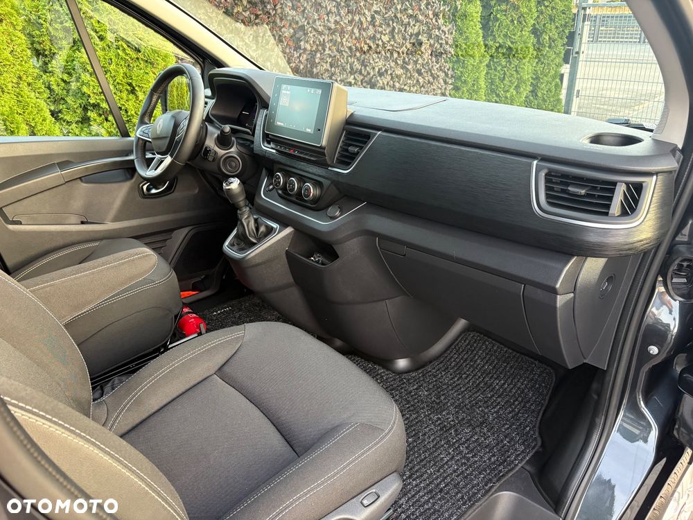 Renault Trafic 2.0 dCi Escapade - 11