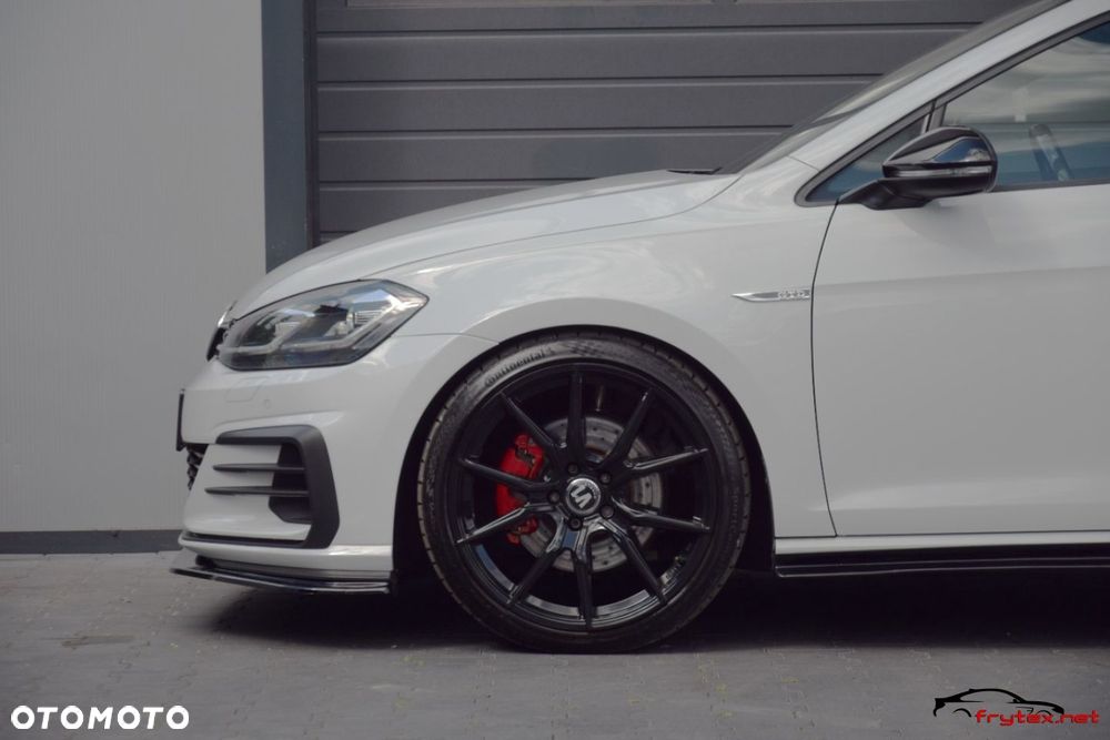 Volkswagen Golf - 8