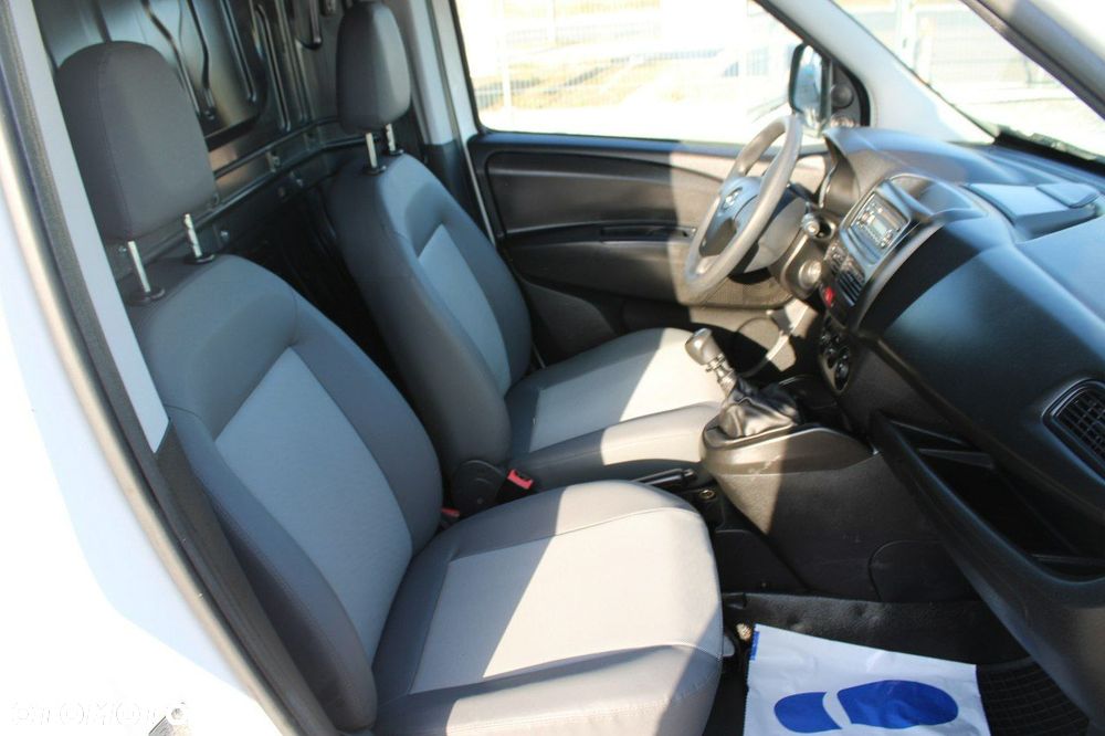 Opel Combo - 22