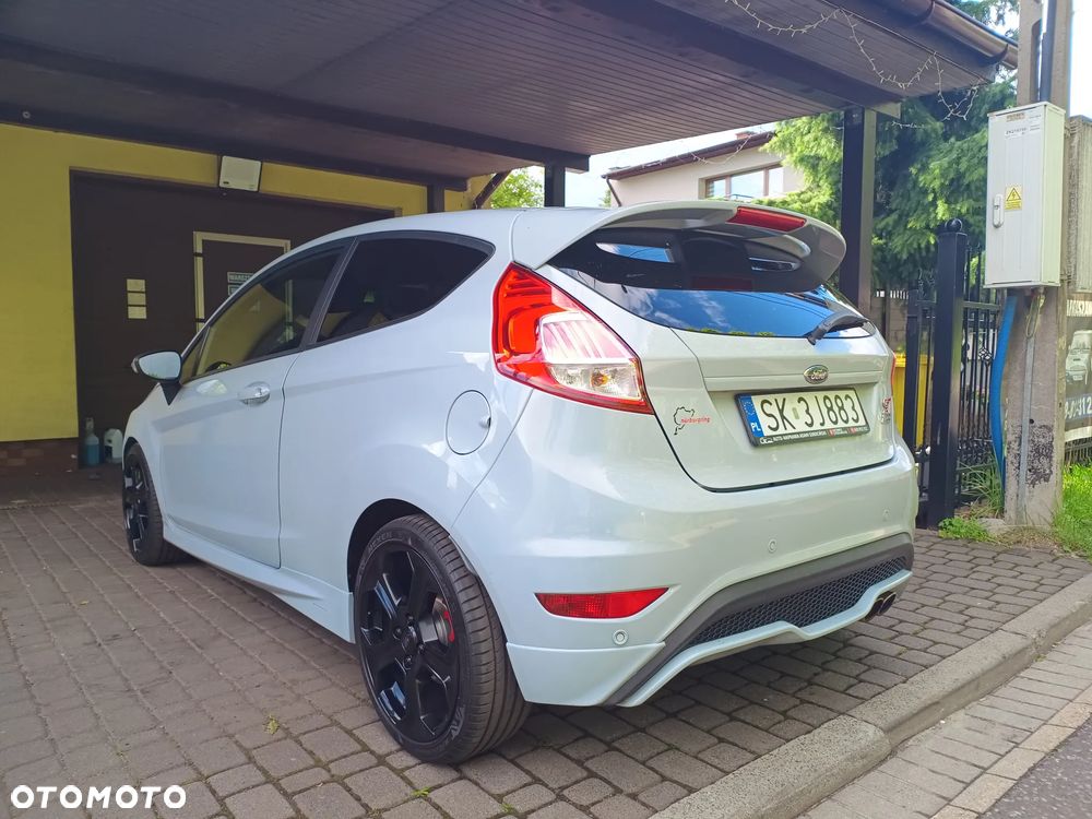 Ford Fiesta - 27