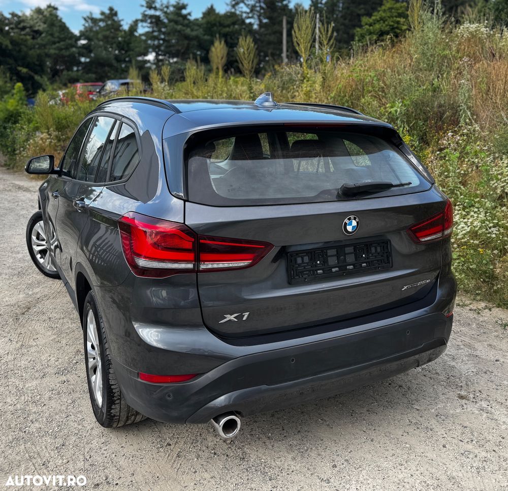 BMW X1 2021 — imagine 36