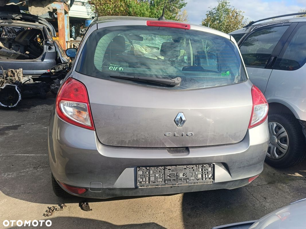 RENAULT CLIO III lift LAMPA TYŁ LEWA PRAWA - 3