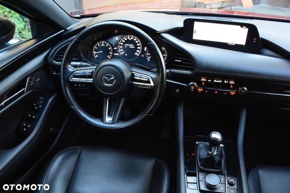 Mazda 3 e-SKYACTIV-G 122 M HYBRID EXCLUSIVE-LINE - 29
