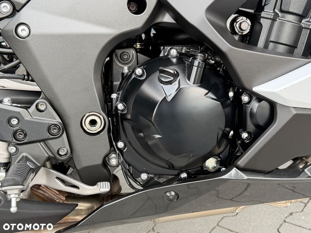 Kawasaki Ninja 1000 SX - 17