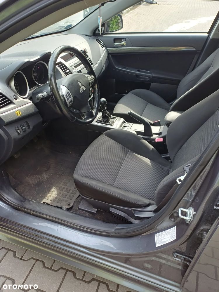 Mitsubishi Lancer 2.0 DID Intense - 13