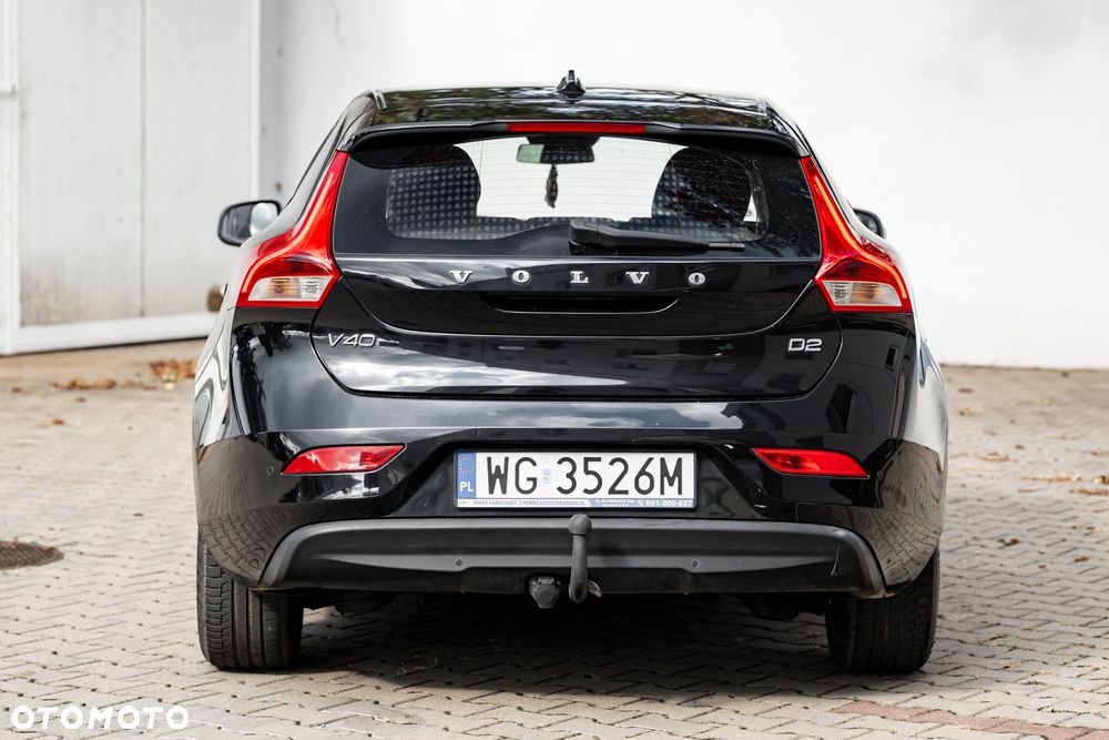 Volvo V40 D2 Drive-E Momentum - 12