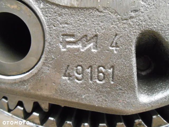 Zwolnica obudowa New Holland TM140 - 7