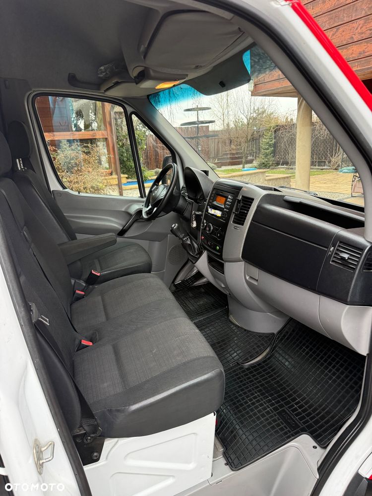 Mercedes-Benz Sprinter 319 - 14
