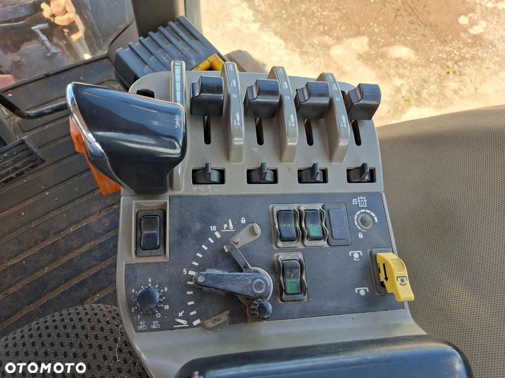 Case Mx 270 Magnum 4X4 - 19