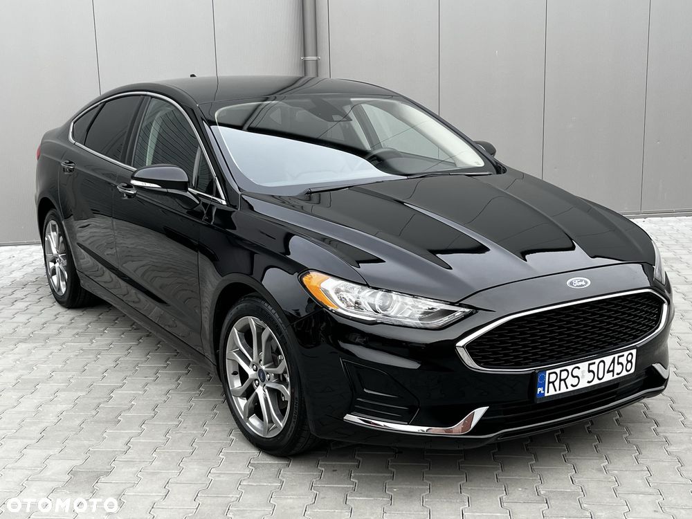 Ford Fusion - 1